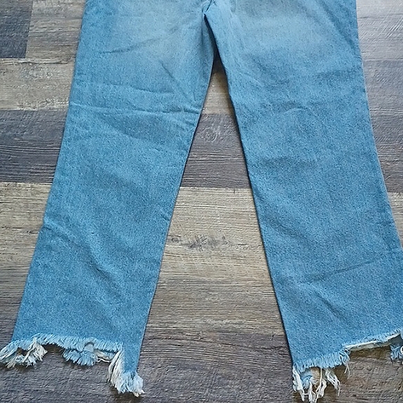 We the Free Maggie mid-rise distressed jeans - Picture 8 of 9